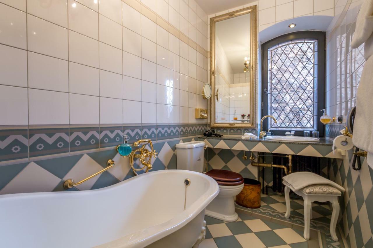 אוברווסל Burghotel Auf Schoenburg מראה חיצוני תמונה