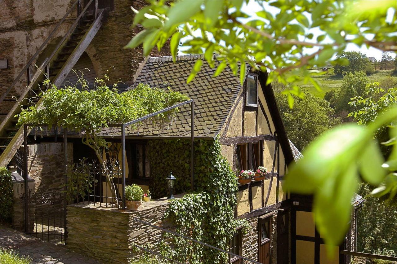 אוברווסל Burghotel Auf Schoenburg מראה חיצוני תמונה