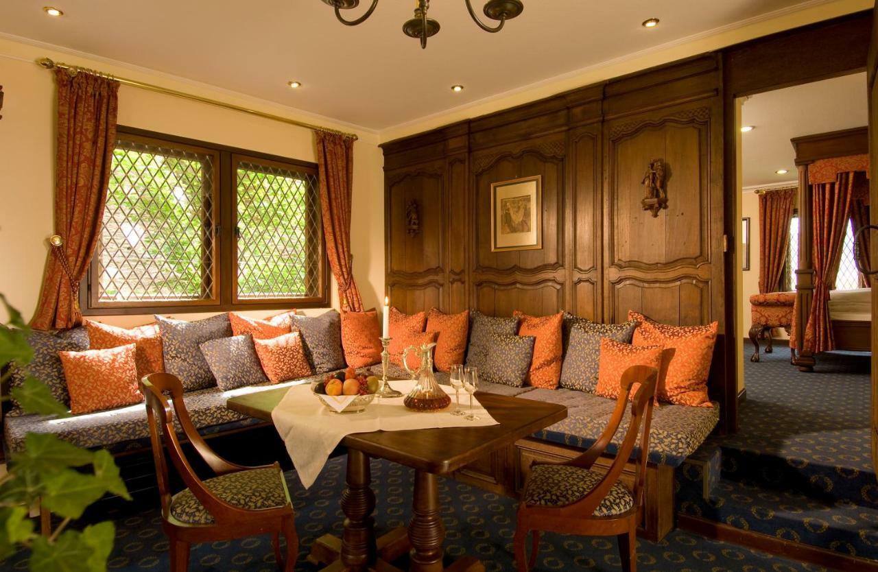 אוברווסל Burghotel Auf Schoenburg מראה חיצוני תמונה